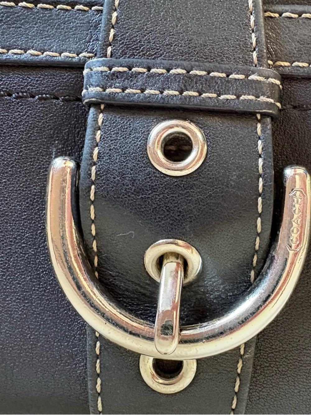 COACH Vintage Soho Buckle Trifold Wallet | Black Leather Contrast Stitch Y2K - Picture 3 of 7